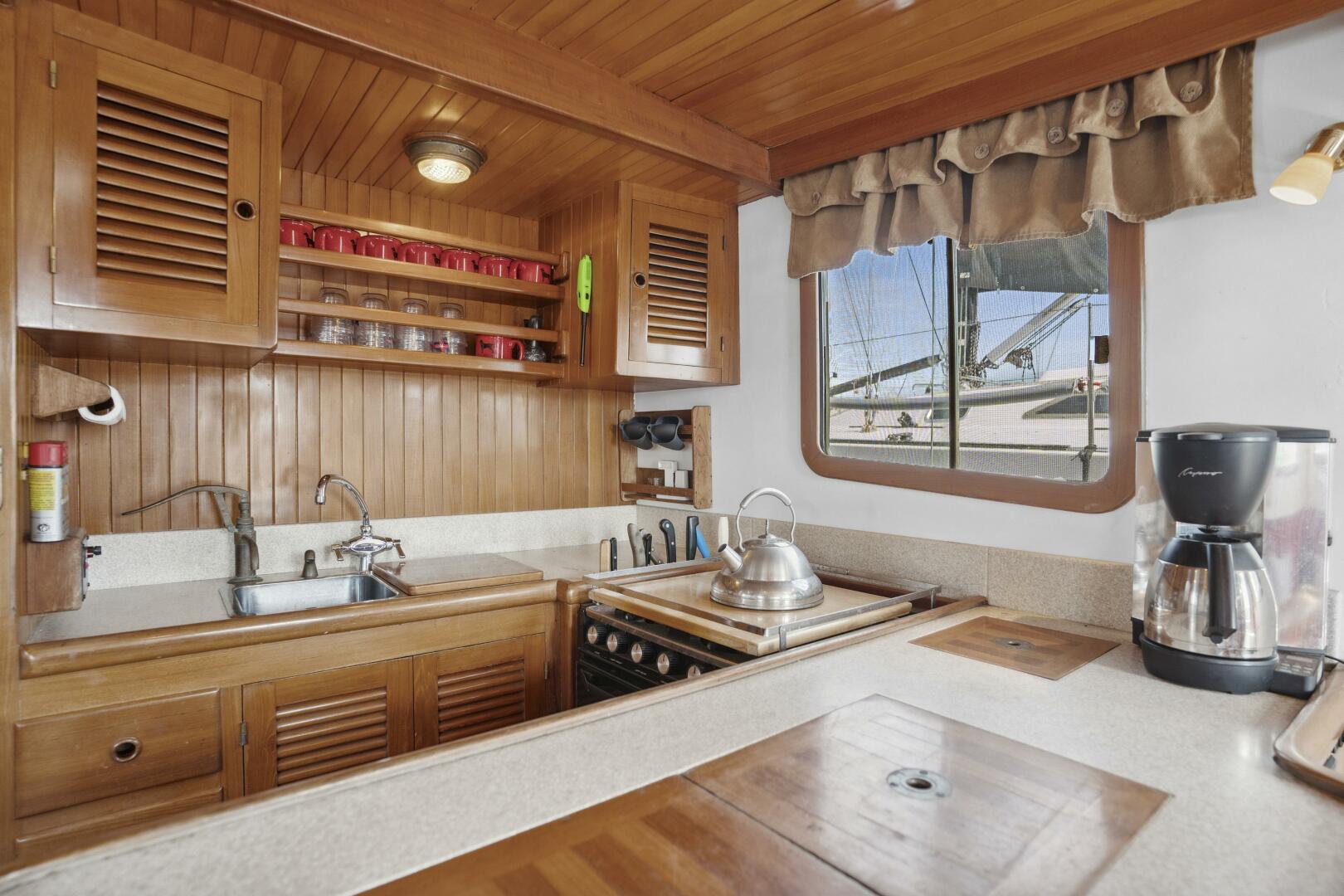 Slide: The Image of Lord Nelson 37 1987 - 5162693