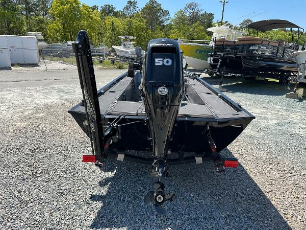 Slide: The Image of 2022 Lowe Skorpion 16 boat with Mercury 50 outboard motor, rear view. - 9