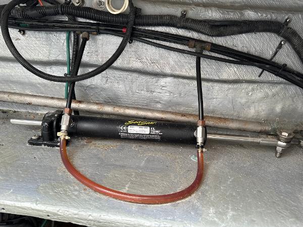 Slide: The Image of Hydraulic steering system in a 1993 Luhrs 320 Tournament boat. - 33