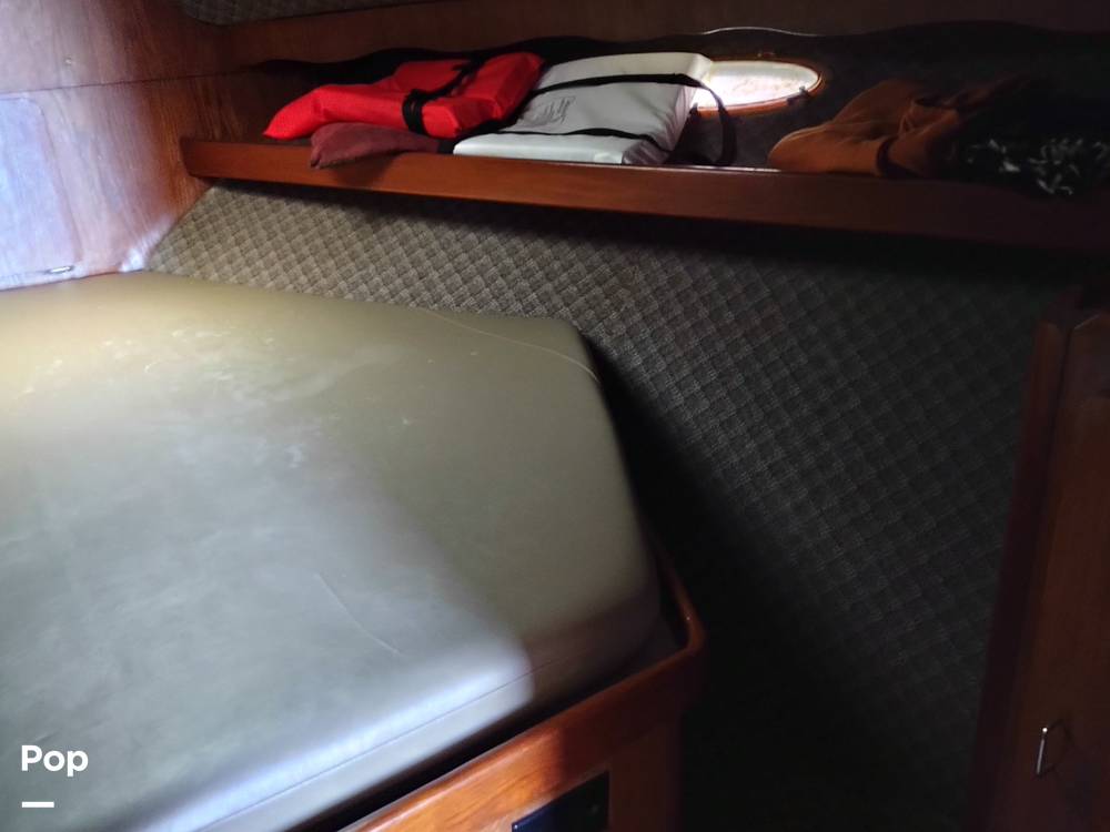 Slide: The Image of V-berth - 11309537
