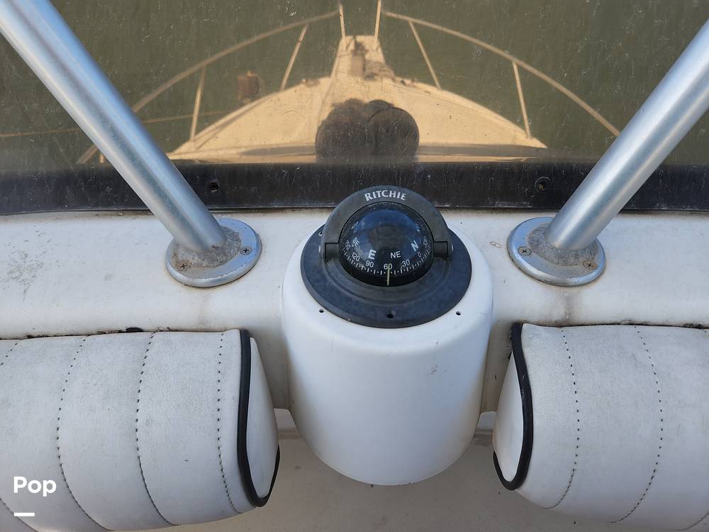Slide: The Image of Compass In Flybridge - 10760615