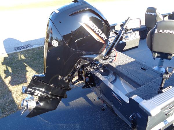 Slide: The Image of 2024 Lund 1875 Pro Guide boat with Mercury outboard motor. - 15