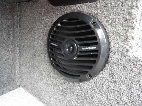 Slide: The Image of Rockford Fosgate speaker in 2024 Lund 2075 Pro-V Bass XS boat. - 22