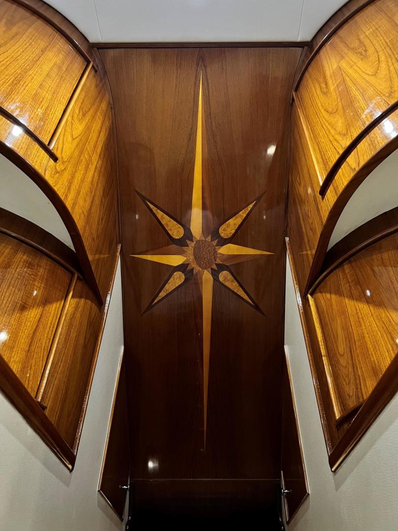 Slide: The Image of Companionway Overhead      - 21