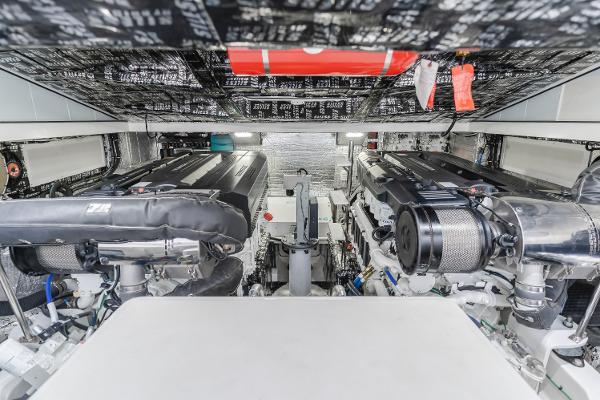 Slide: The Image of Mag Bay 42 Express 2023 - 62
