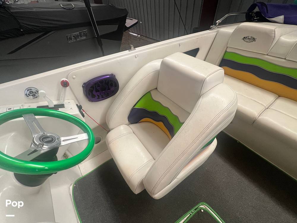 Slide: The Image of Captain's Chair - 14744582