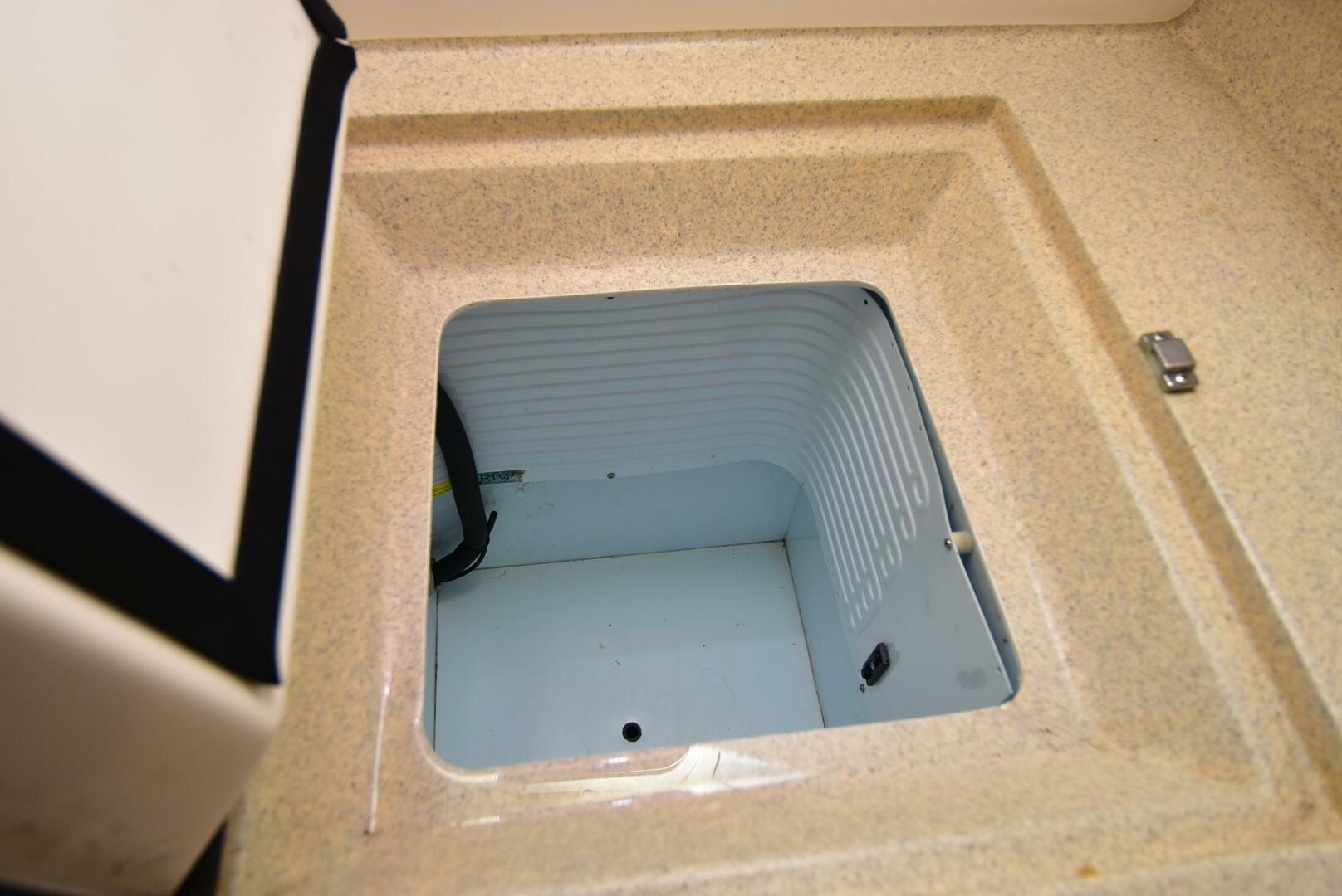 Slide: The Image of Maine Cat 41 2005 - 4041844