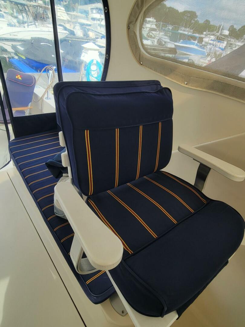 Slide: The Image of Mainship 30 2004 - 5574580