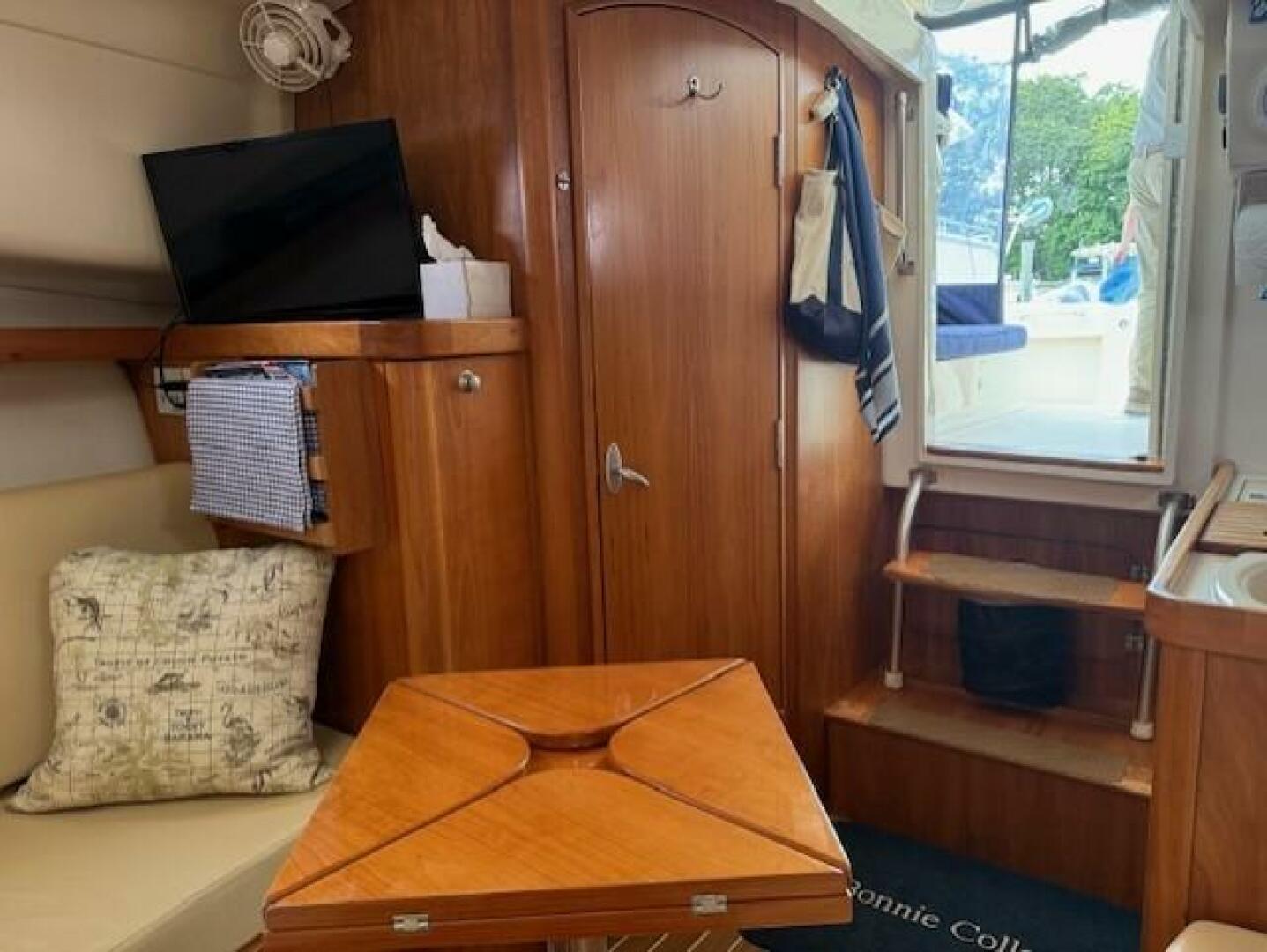 Slide: The Image of Mainship 30 2004 - 5574593