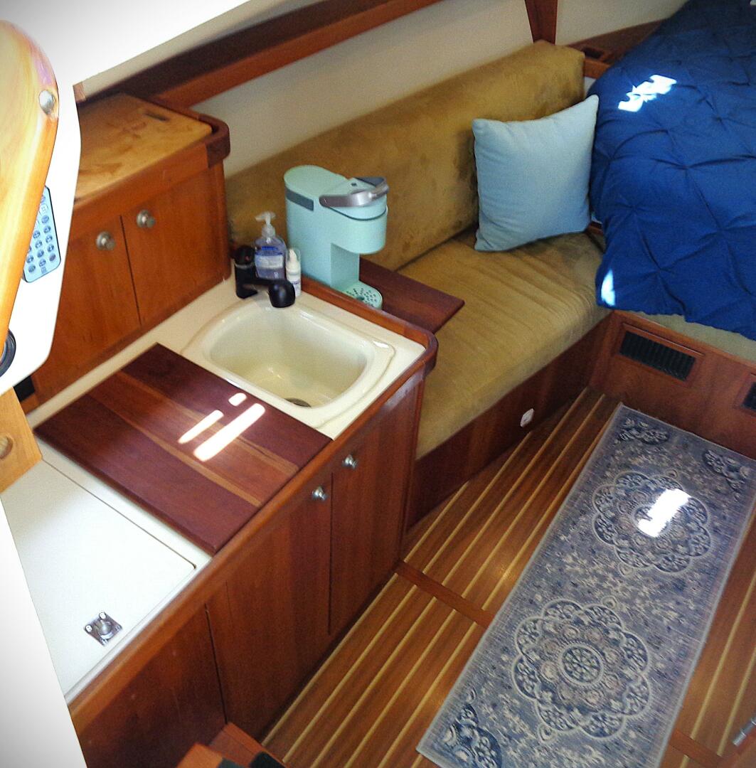 Slide: The Image of Mainship 30 Rum Runner II 2005 - 4590661