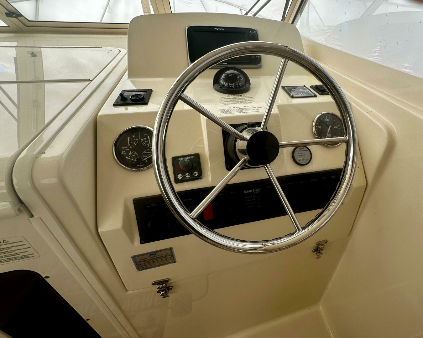 Slide: The Image of Mainship 31 Pilot Sedan 2009 - 5122101