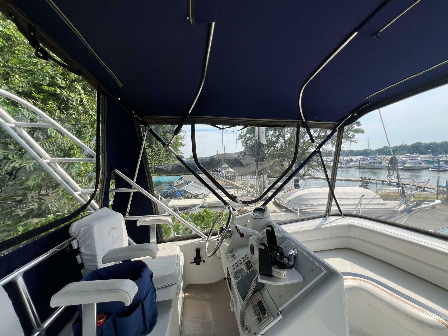 Slide: The Image of Mainship 31 Sedan Bridge 1996 - 4472690