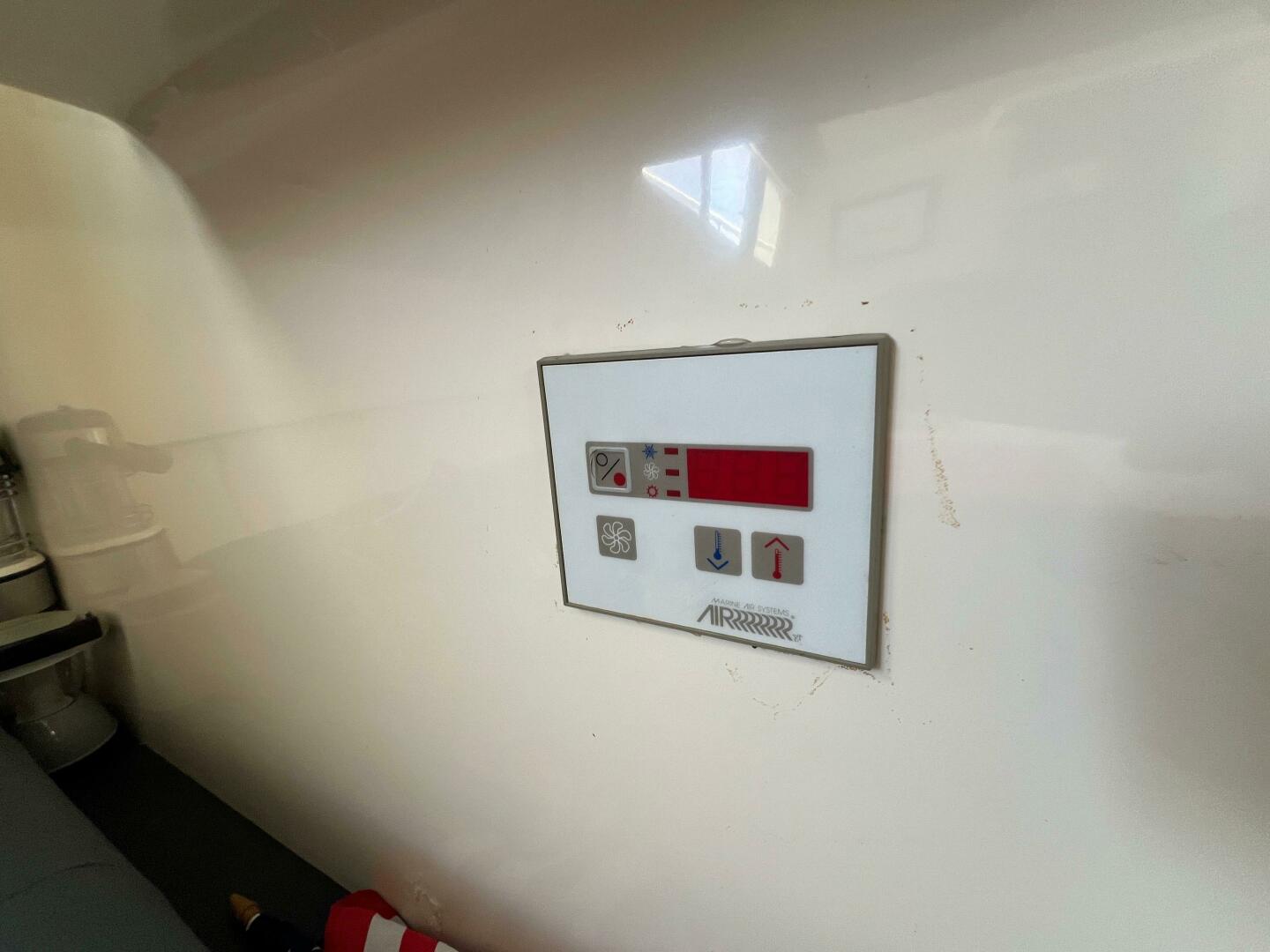 Slide: The Image of Mainship 31 Sedan Bridge 1996 - 4472743