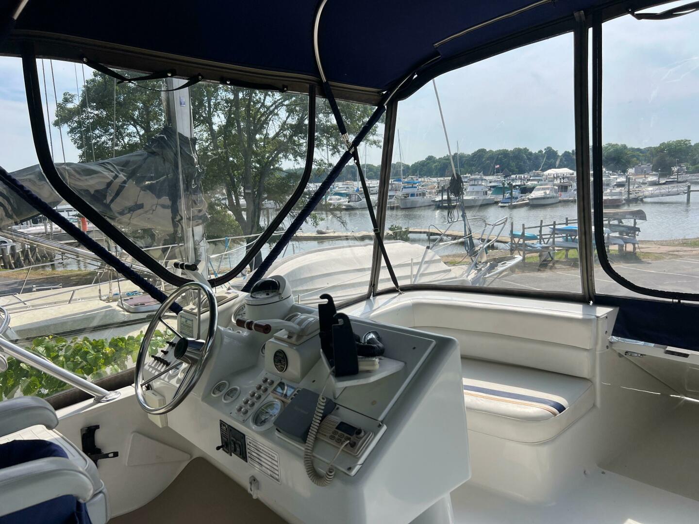 Slide: The Image of Mainship 31 Sedan Bridge 1996 - 4472686