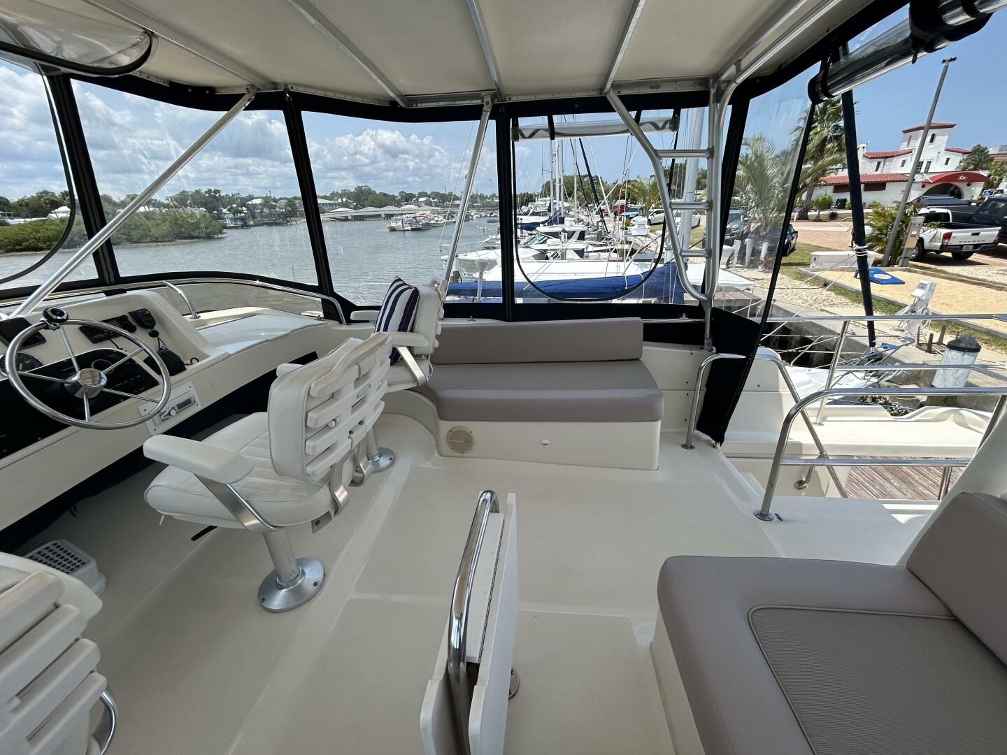 Slide: The Image of 34' Mainship flybridge starboard - 5297633