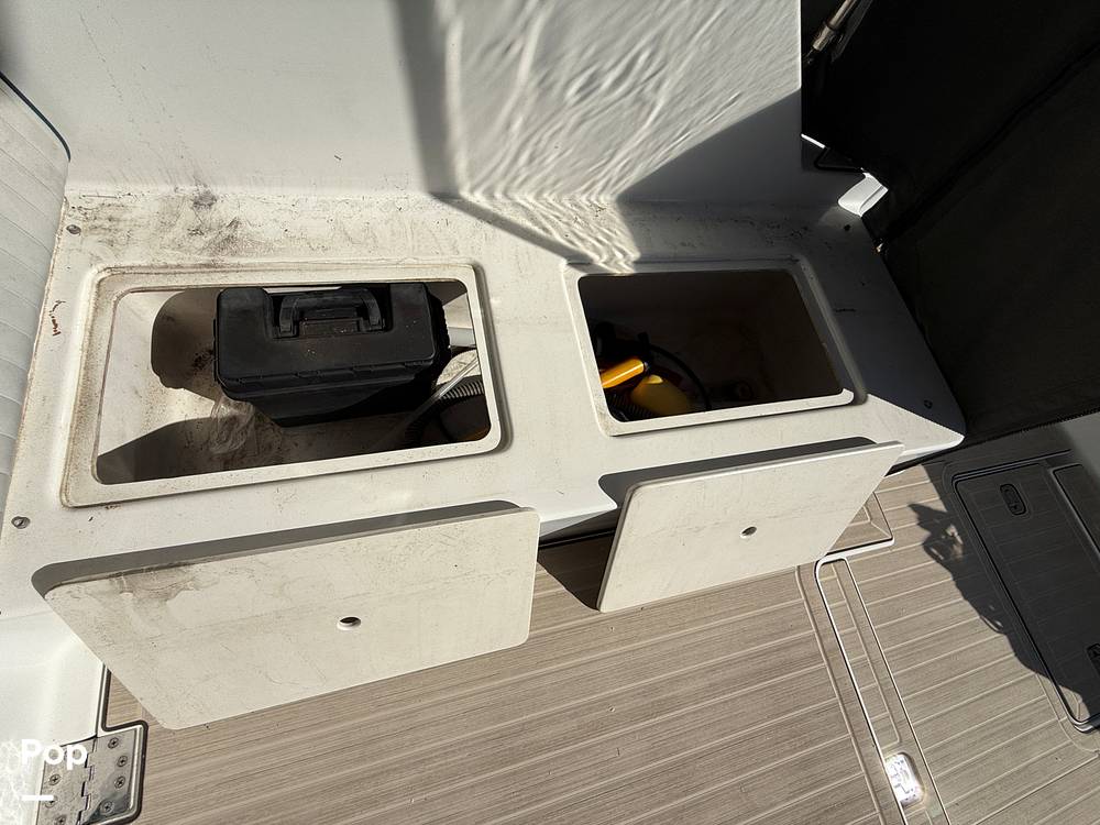 Slide: The Image of Mainship 34 Pilot 2001 - 15037350