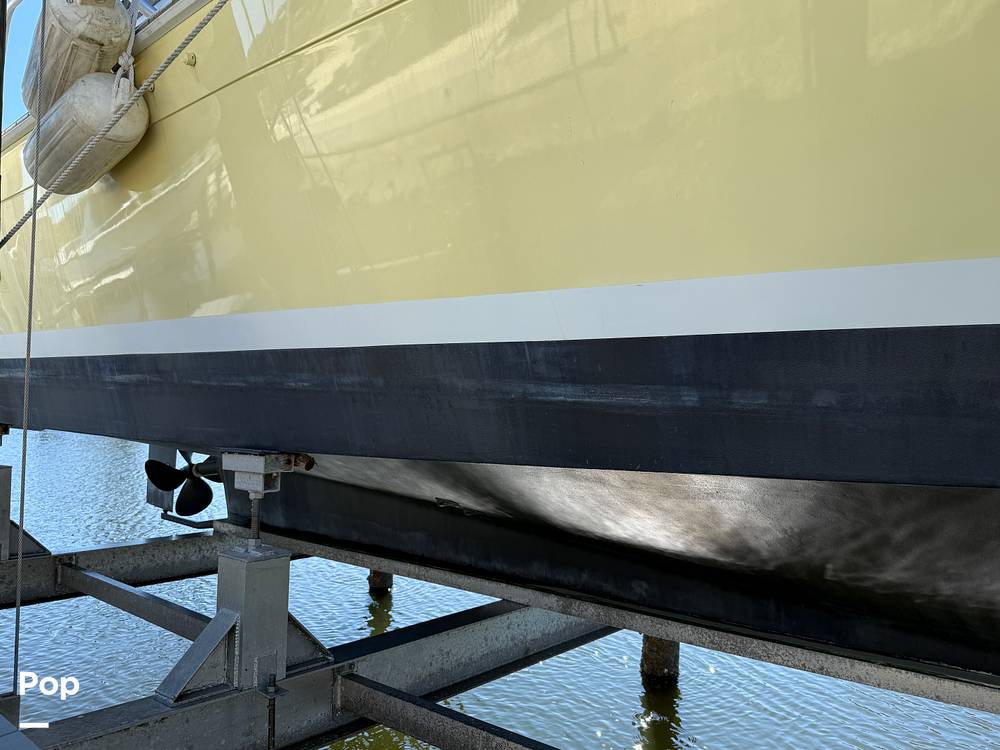 Slide: The Image of Mainship 34 Pilot 2001 - 15037464