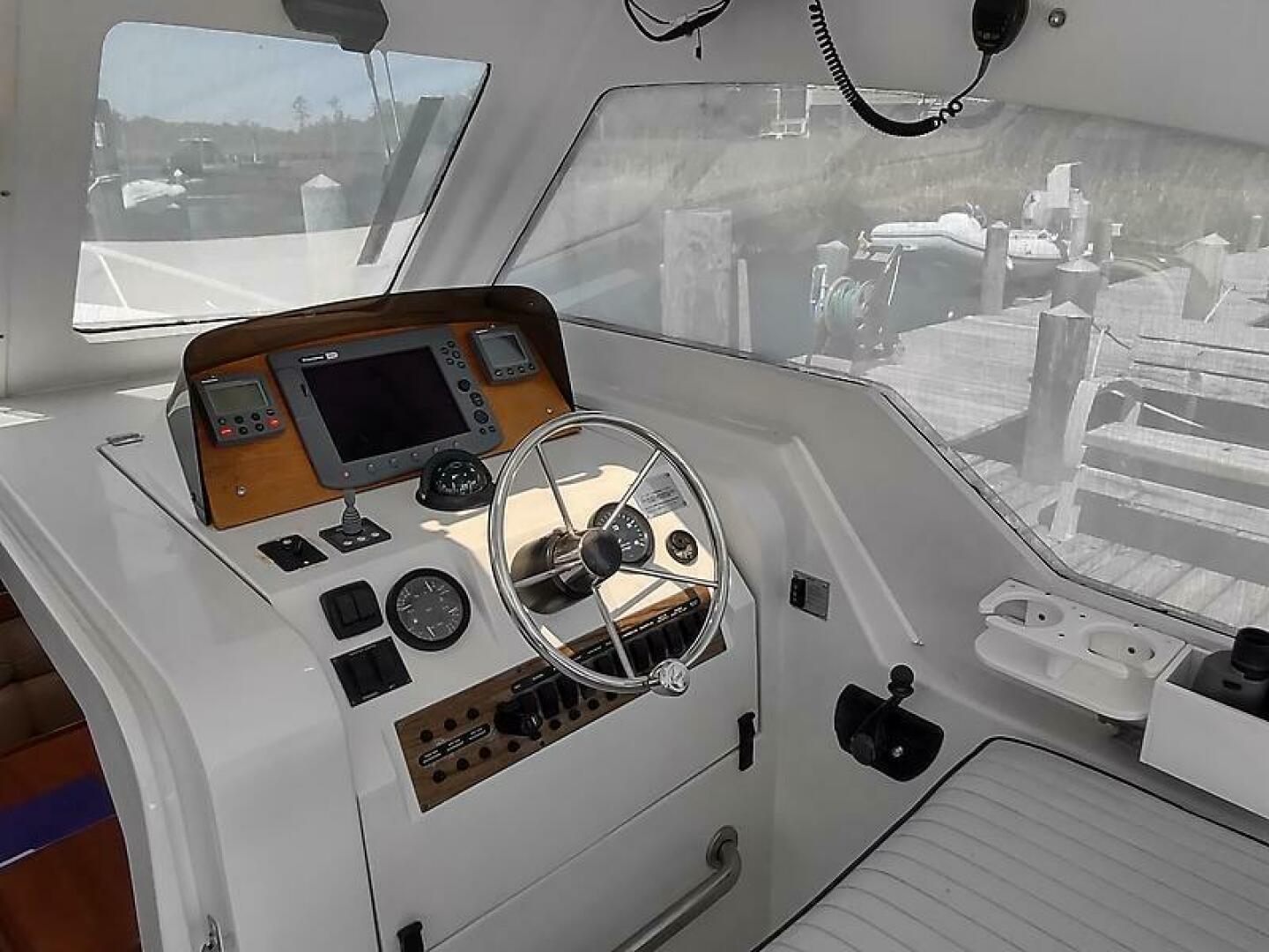 Slide: The Image of Mainship 34 Pilot 2001 - 4641103