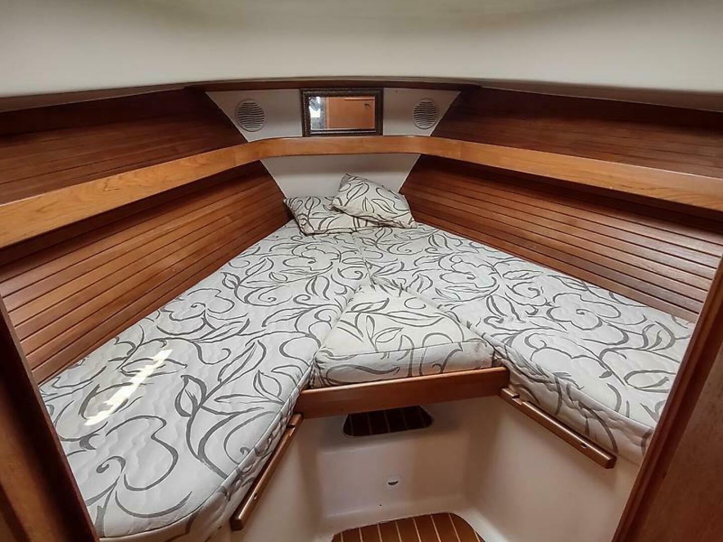 Slide: The Image of Mainship 34 Pilot 2001 - 4641110