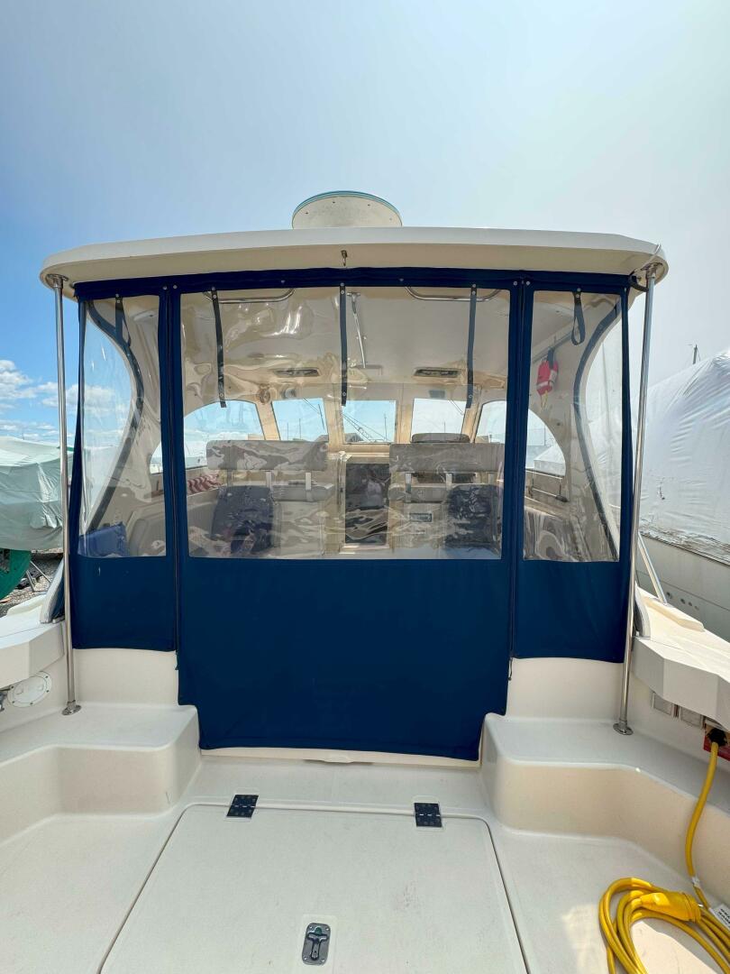 Slide: The Image of Mainship 34 Pilot 2004 - 5369192