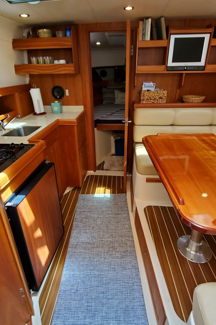Slide: The Image of Mainship 34 Pilot Rum Runner Classic 2006 - 5320390