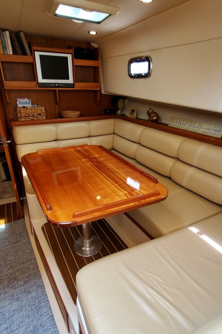 Slide: The Image of Mainship 34 Pilot Rum Runner Classic 2006 - 5320391