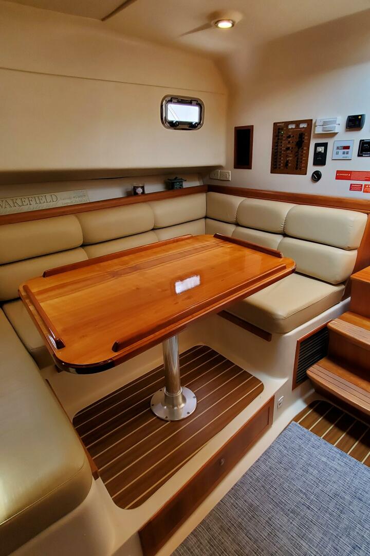 Slide: The Image of Mainship 34 Pilot Rum Runner Classic 2006 - 5320399