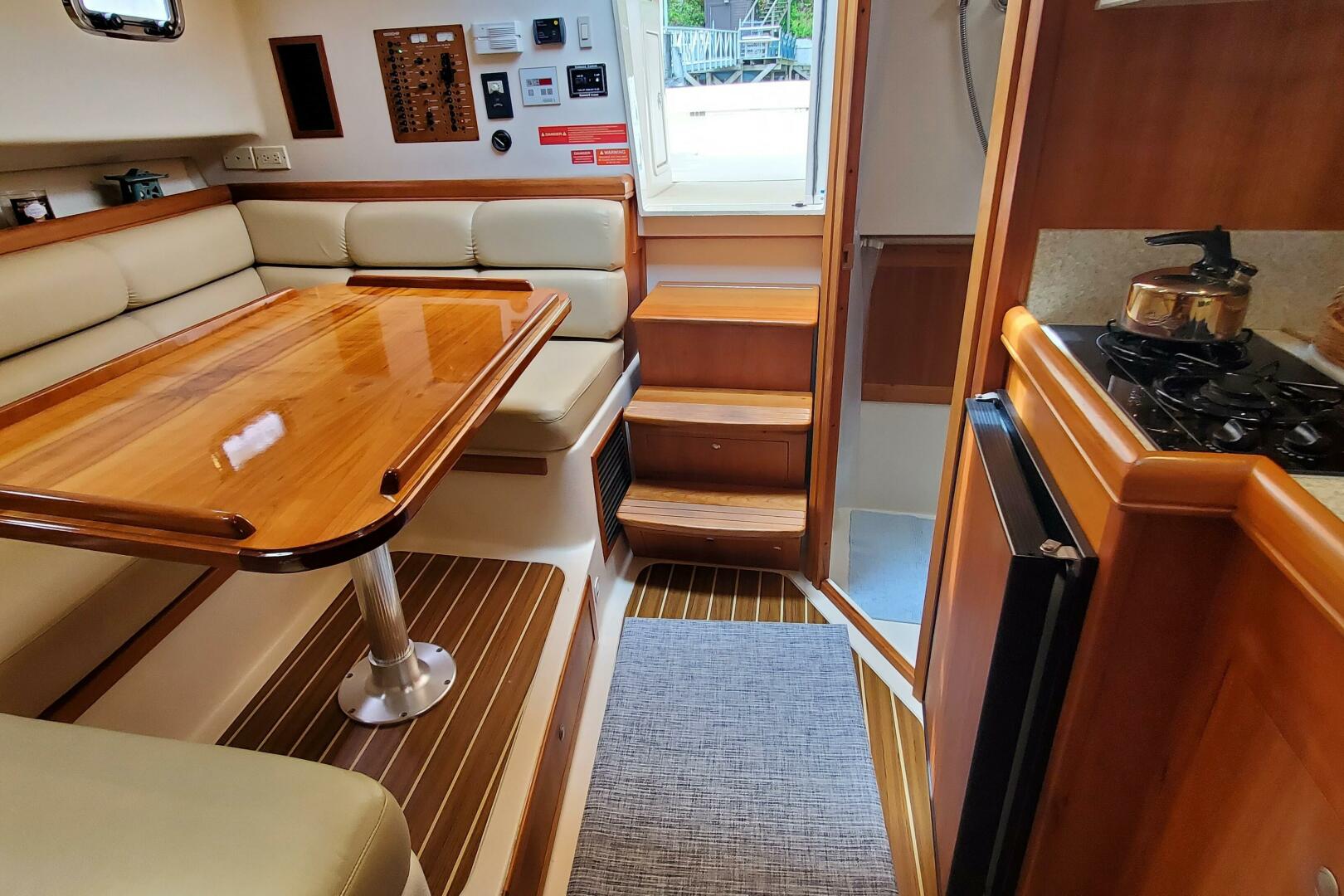 Slide: The Image of Mainship 34 Pilot Rum Runner Classic 2006 - 5320426