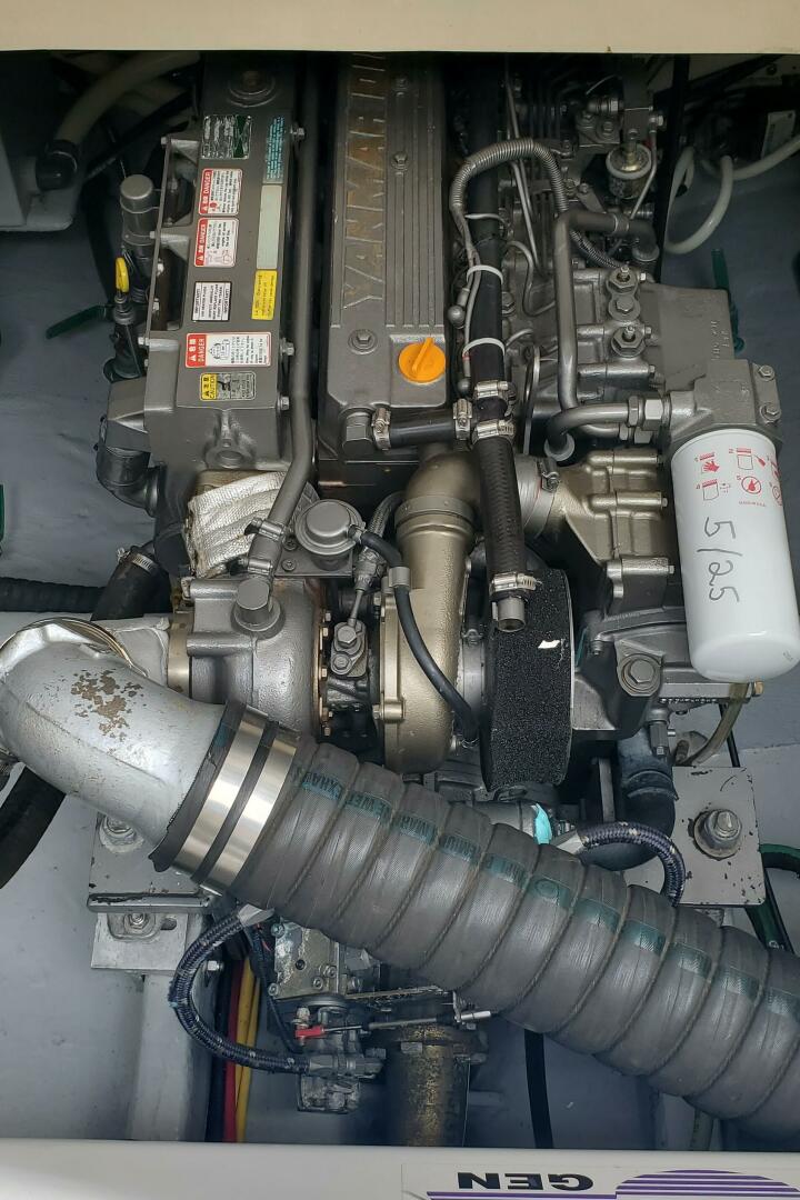 Slide: The Image of Mainship 34 Pilot Rum Runner Classic 2006 - 5320422