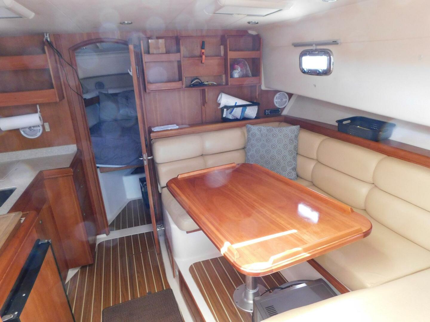 Slide: The Image of Mainship 34 Rum Runner II 2005 - 5251910