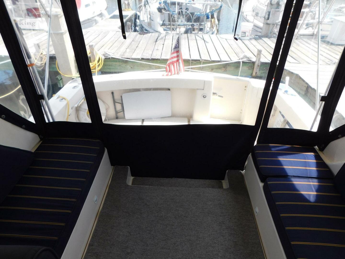 Slide: The Image of Mainship 34 Rum Runner II 2005 - 5251916