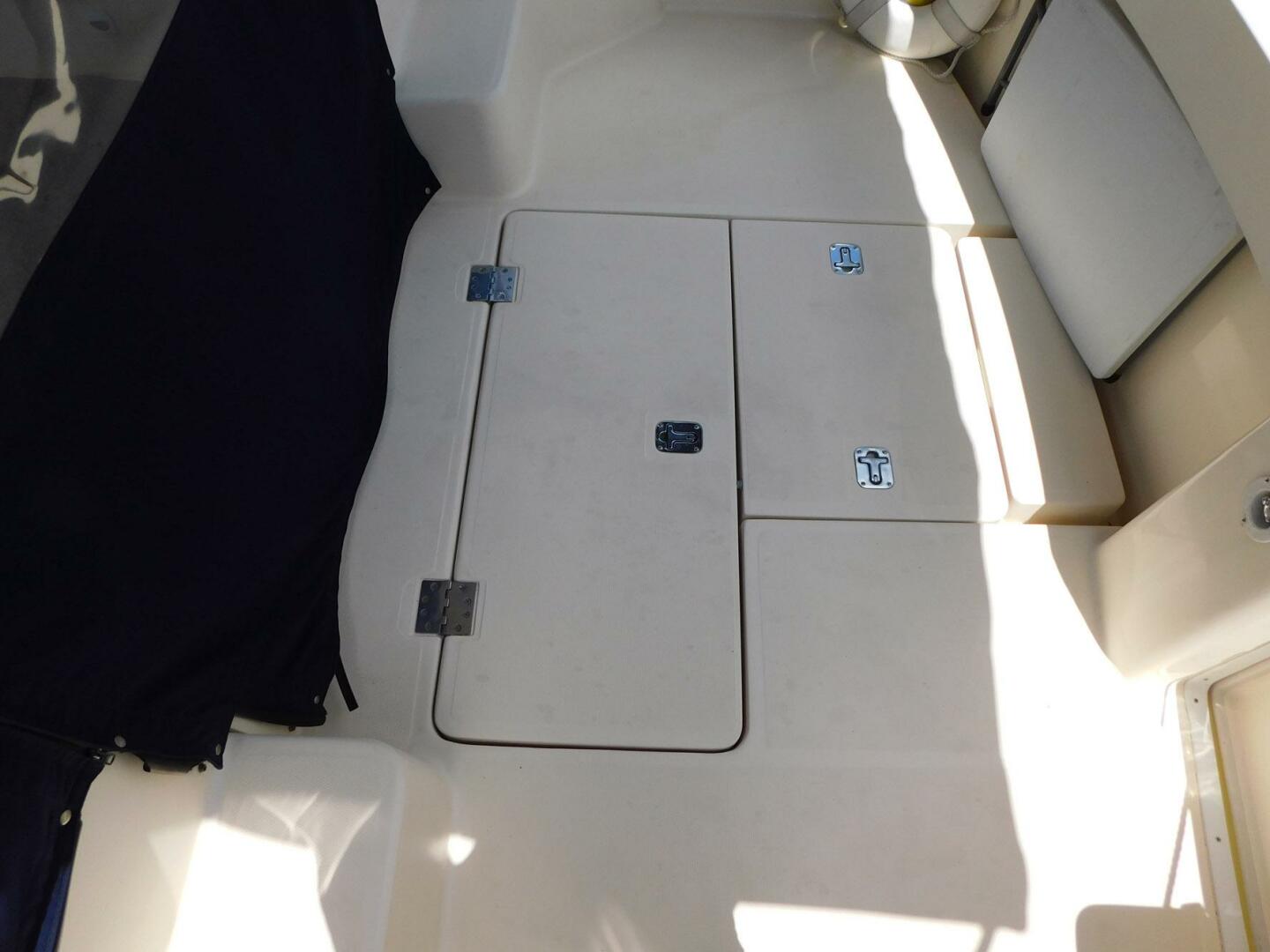 Slide: The Image of Mainship 34 Rum Runner II 2005 - 5251917