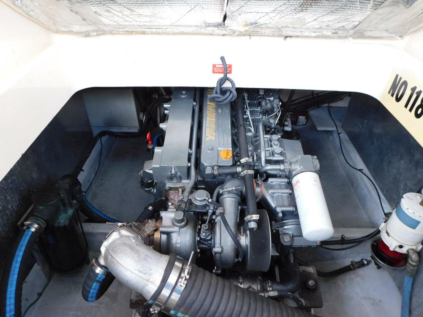 Slide: The Image of Mainship 34 Rum Runner II 2005 - 5251918