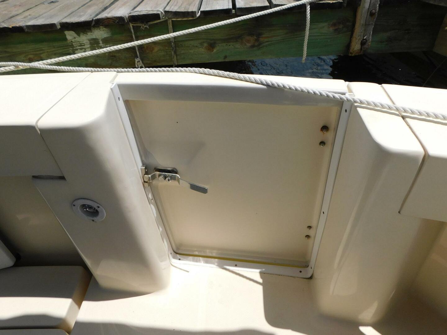 Slide: The Image of Mainship 34 Rum Runner II 2005 - 5251921