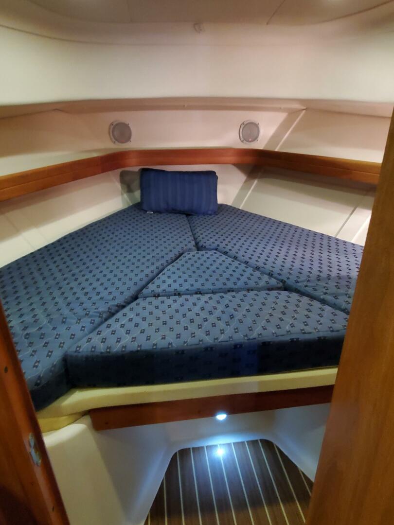 Slide: The Image of Mainship 34 Rum Runner II Pilot 2004 - 5071520