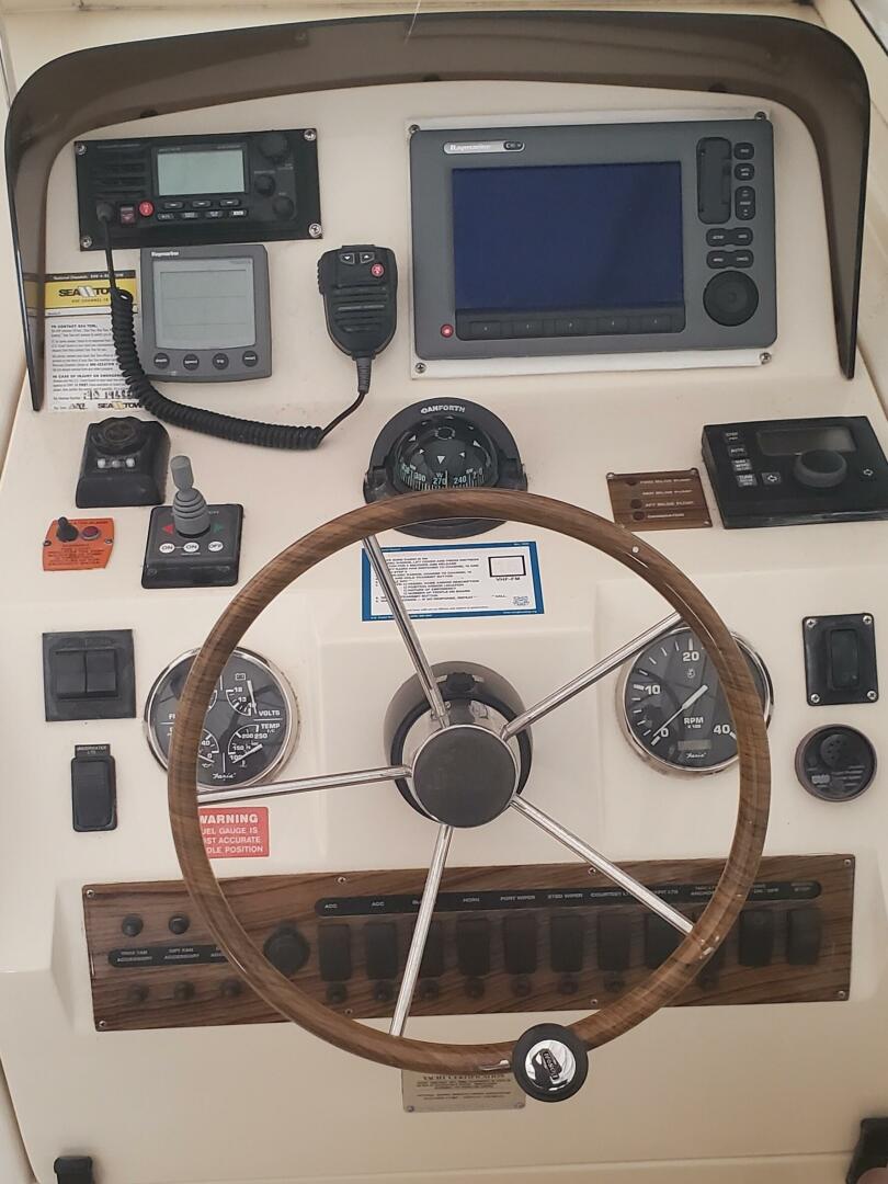 Slide: The Image of Mainship 34 Rum Runner II Pilot 2004 - 5071527