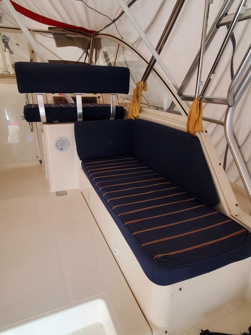 Slide: The Image of Mainship 34 Rum Runner II Pilot 2004 - 5071529