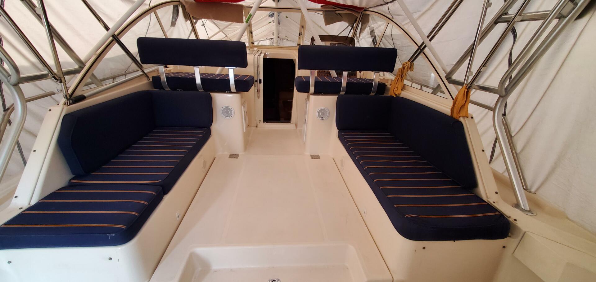 Slide: The Image of Mainship 34 Rum Runner II Pilot 2004 - 5071533
