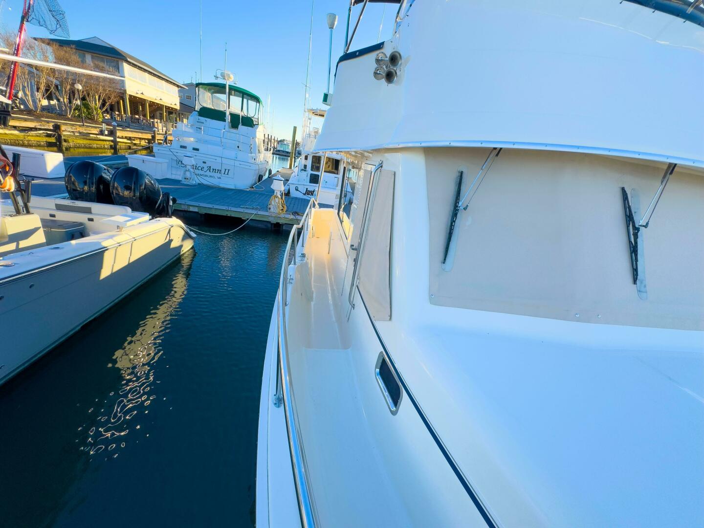 Slide: The Image of Mainship 34 Trawler 2005 - 4826254