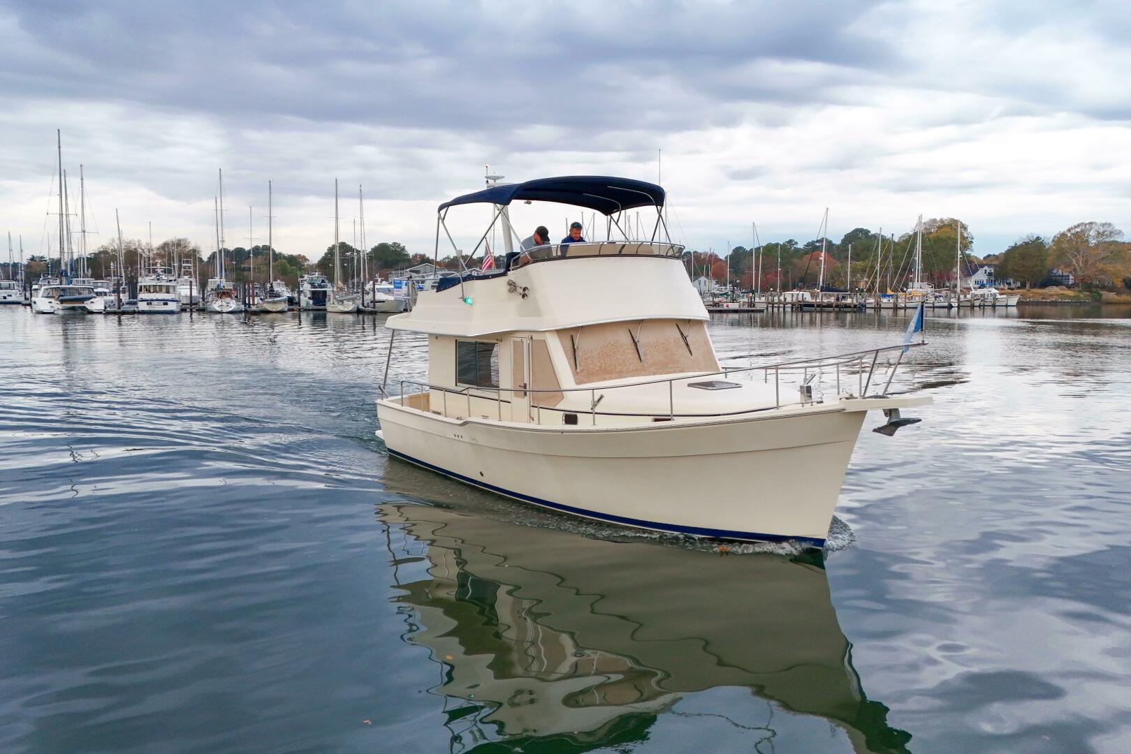 Slide: The Image of Mainship 34 Trawler 2005 - 4826309
