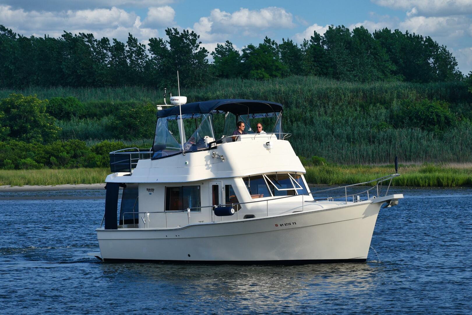 Slide: The Image of Mainship 34 Trawler 2008 - 5548365