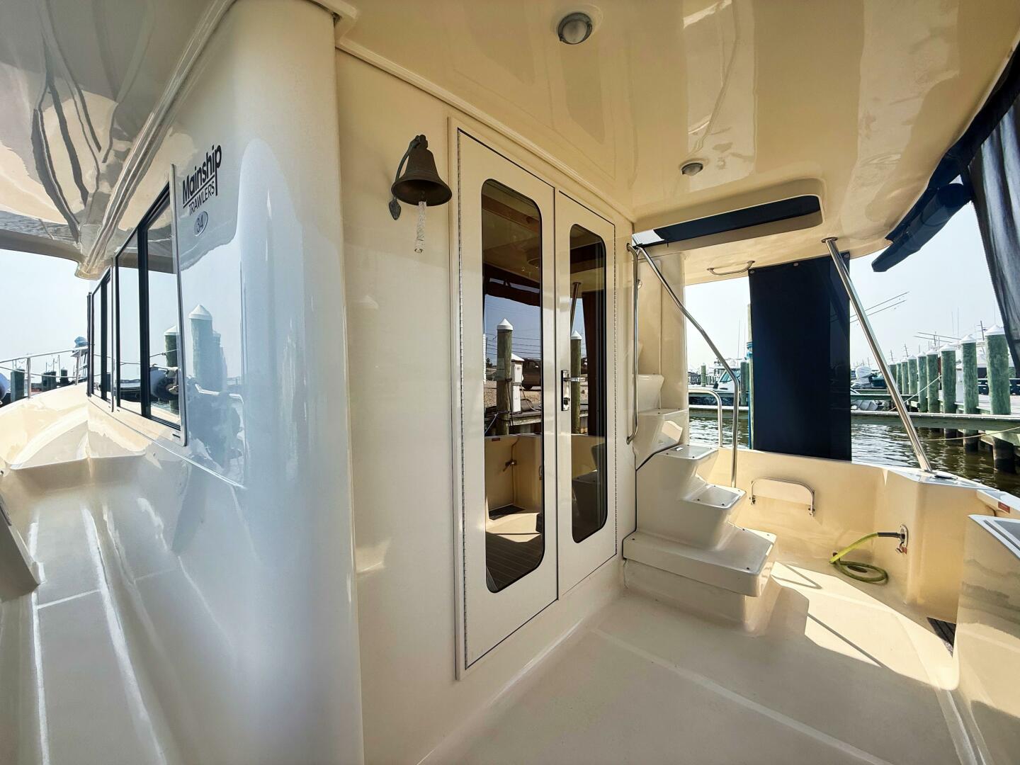 Slide: The Image of Mainship 34 Trawler 2008 - 5548395