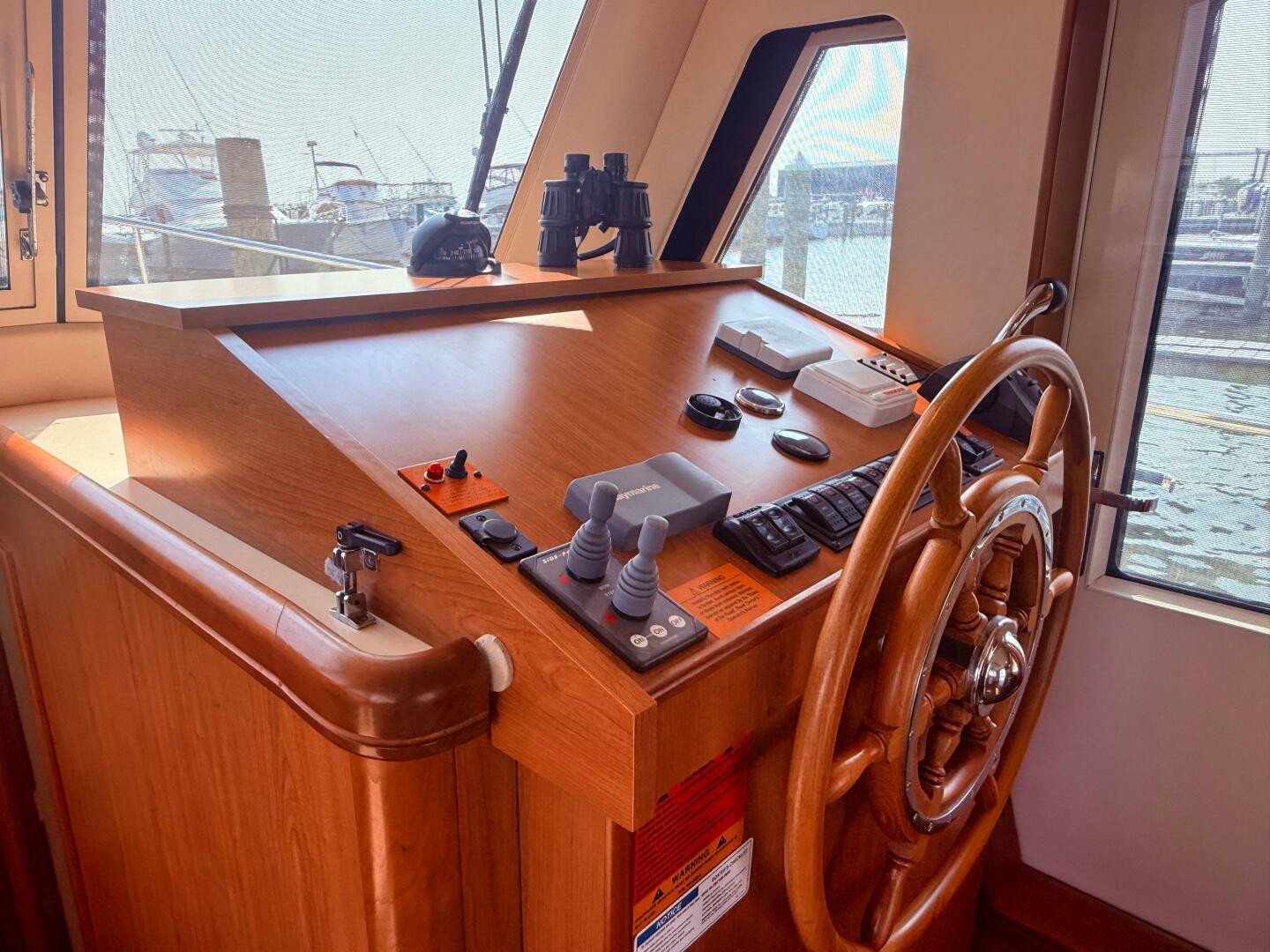 Slide: The Image of Mainship 34 Trawler 2008 - 5548429