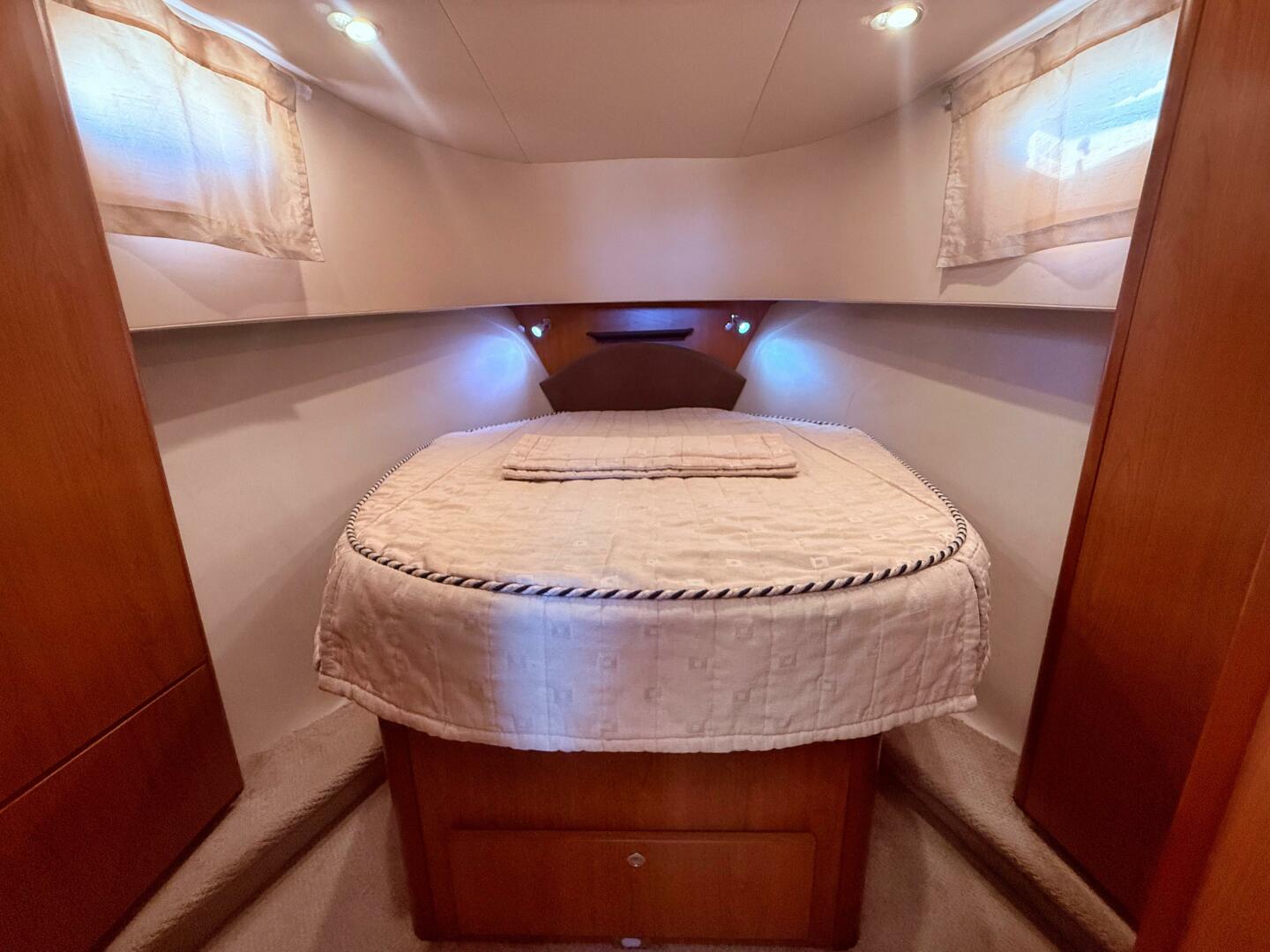 Slide: The Image of Mainship 34 Trawler 2008 - 5548430