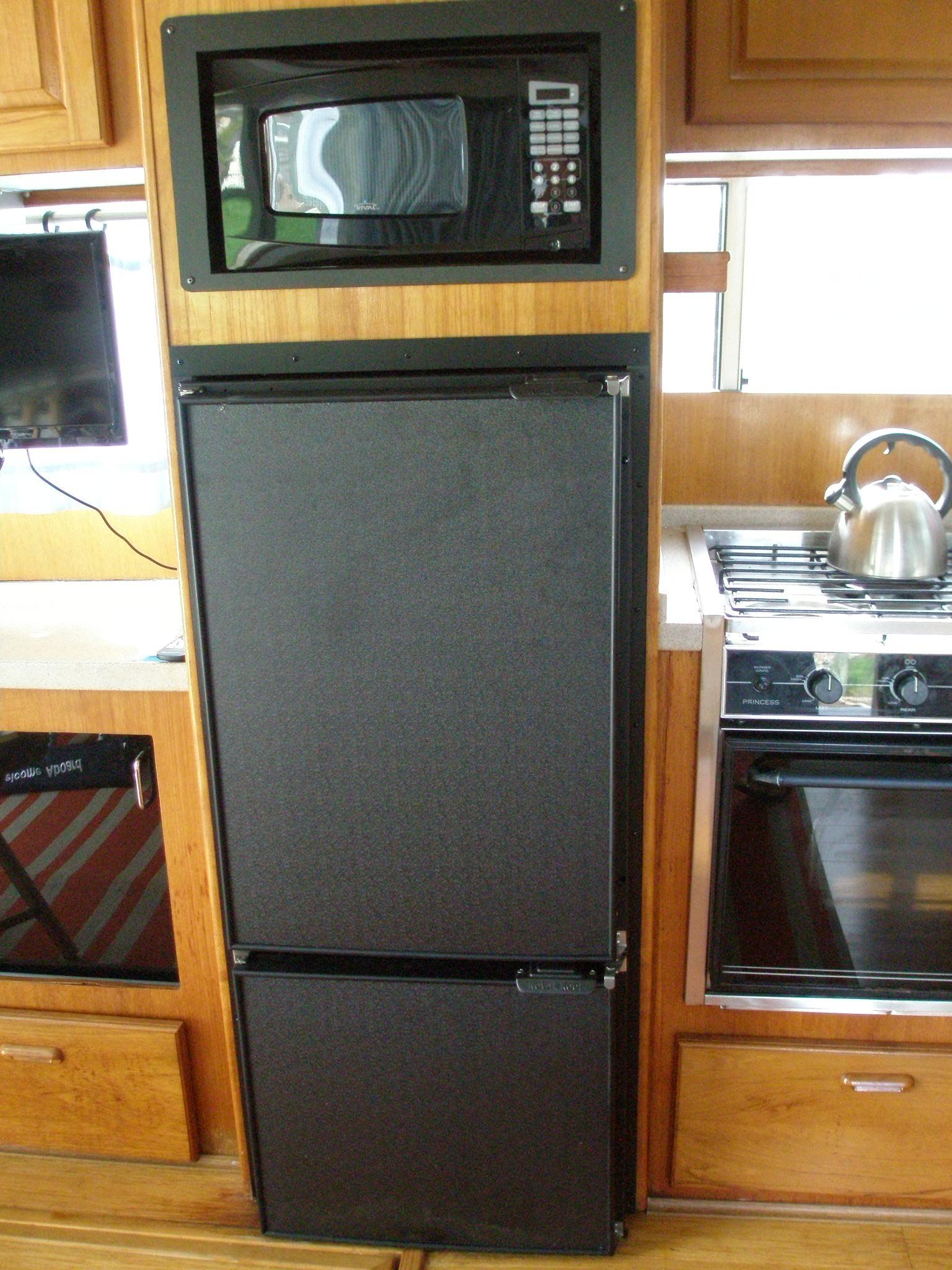 Slide: The Image of Mainship 350/390 Trawler 1997 - 4