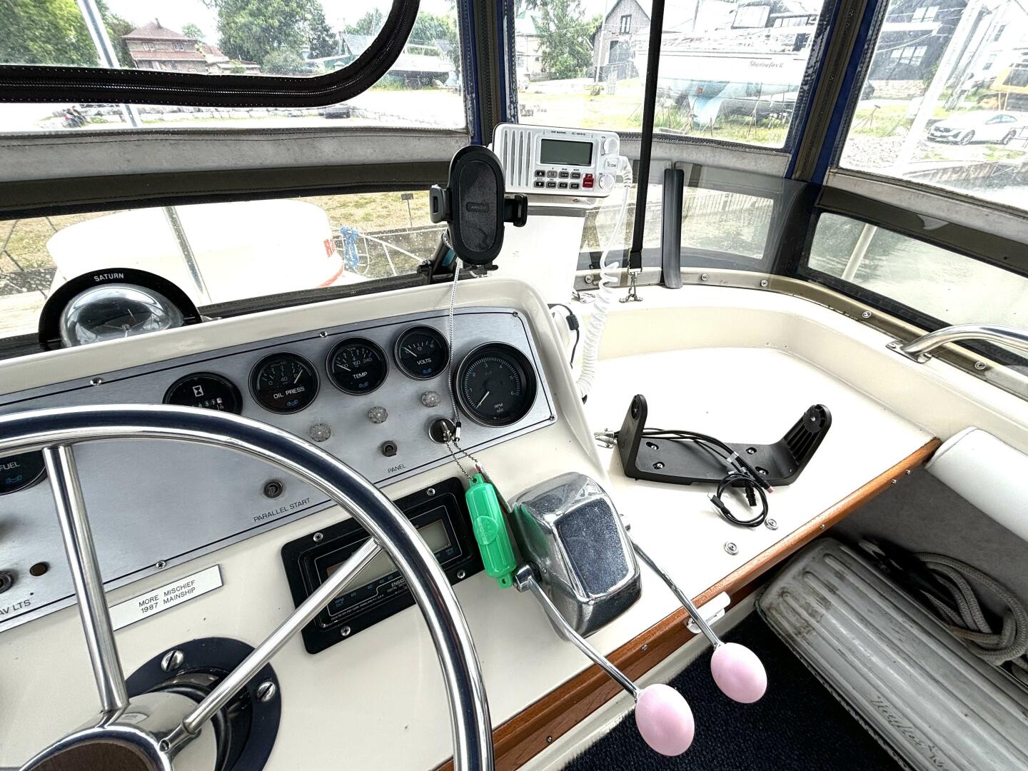 Slide: The Image of Mainship 36DC 1987 - 5400677