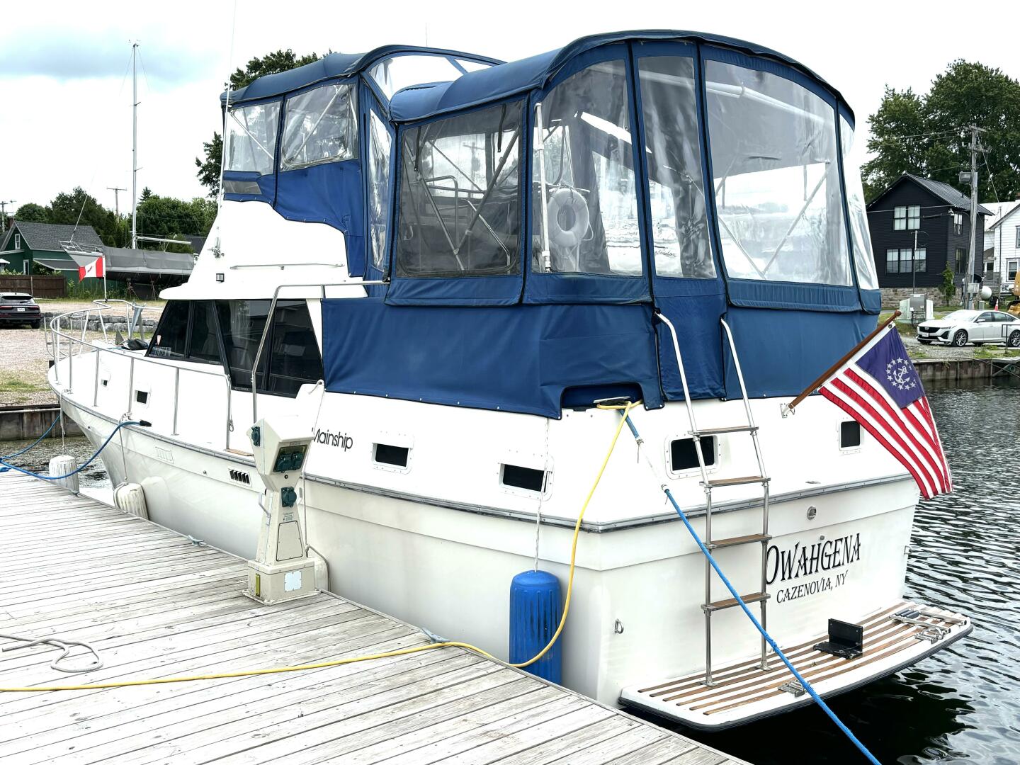 Slide: The Image of Mainship 36DC 1987 - 5400667