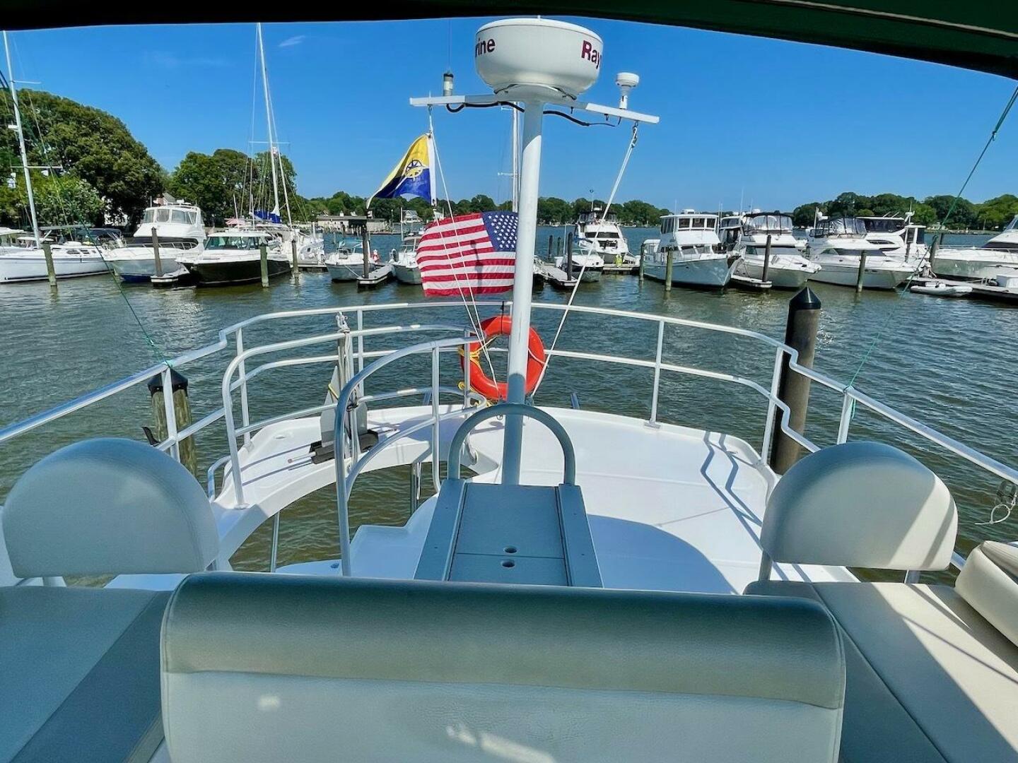 Slide: The Image of Mainship 390 2000 - 29