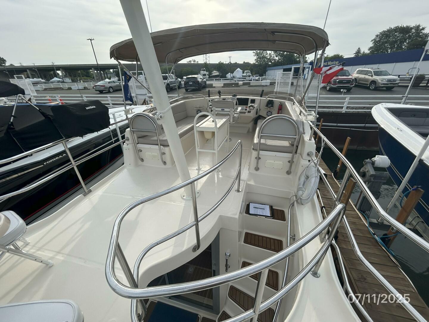 Slide: The Image of 39' Mainship sundeck forward1 - 5472731