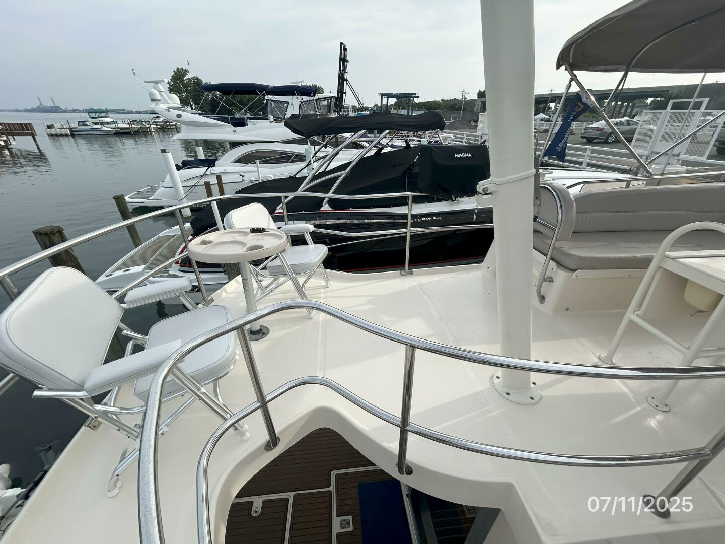 Slide: The Image of 39' Mainship sundeck port - 5472733